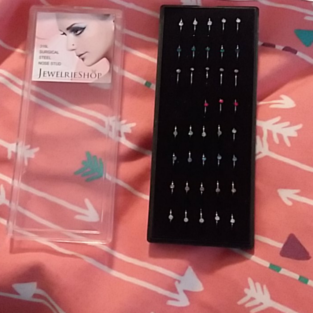 Nwt 38 Count Nose Hoops 22g